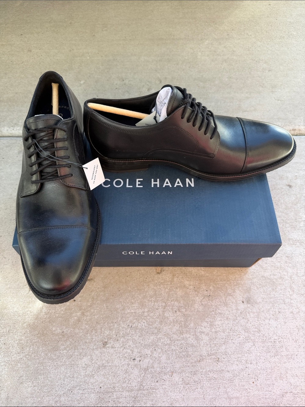 Cole Haan Black Leather Cap-Toe Derby Dress Shoes